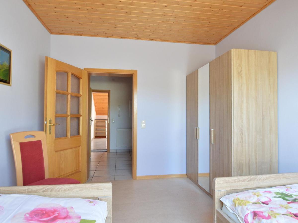 Sun Kissed Apartment In Lirstal With Garden Exterior foto